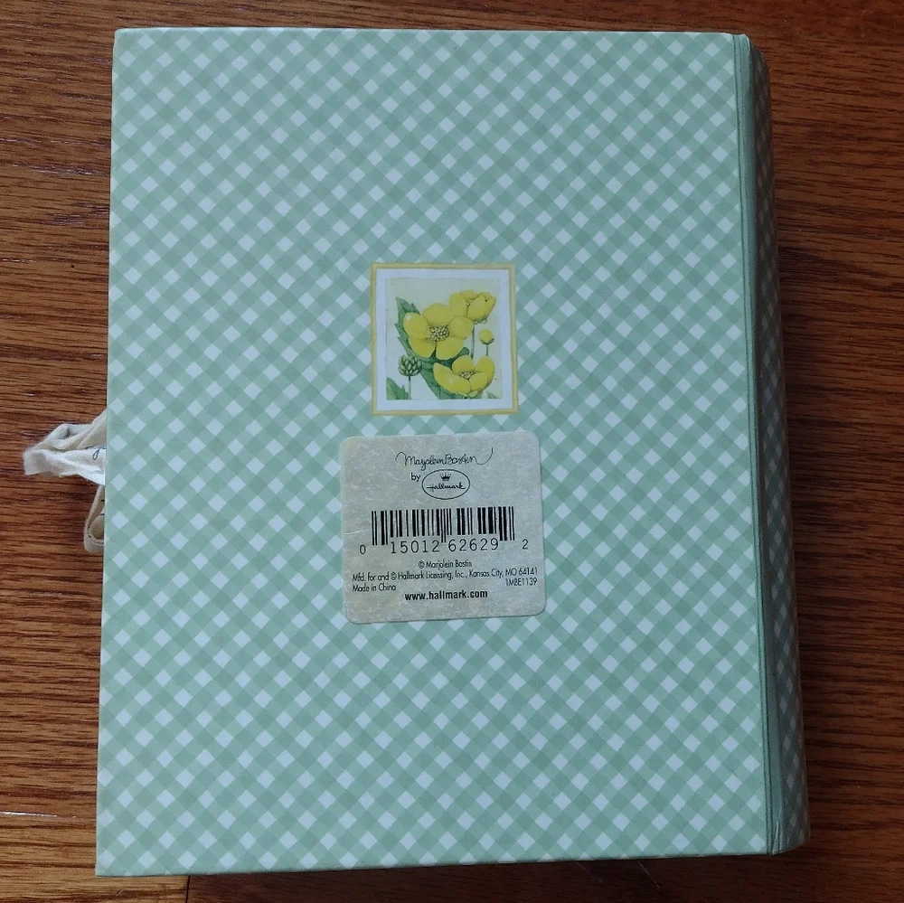 Marjolein Bastin by Hallmark Box with Yellow and Green Gingham and Bird Design
